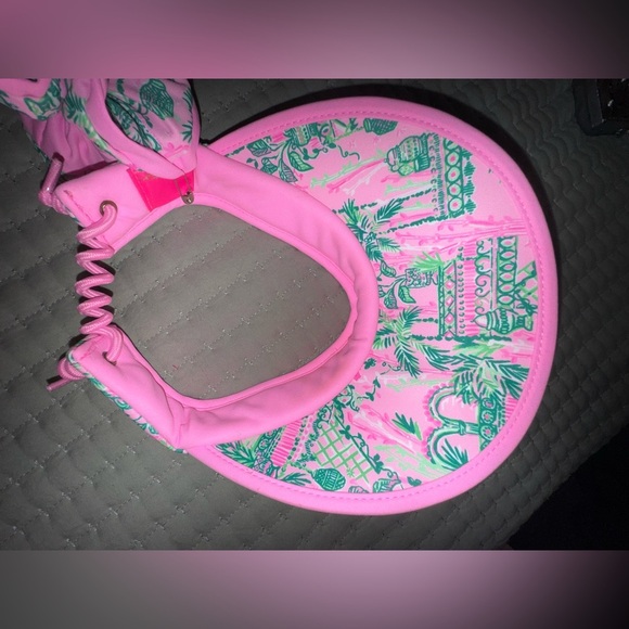 Lilly Pulitzer Tropical Pink and Green Visor wristlet and 2 scrunchie Set. VGUC - Picture 4 of 16